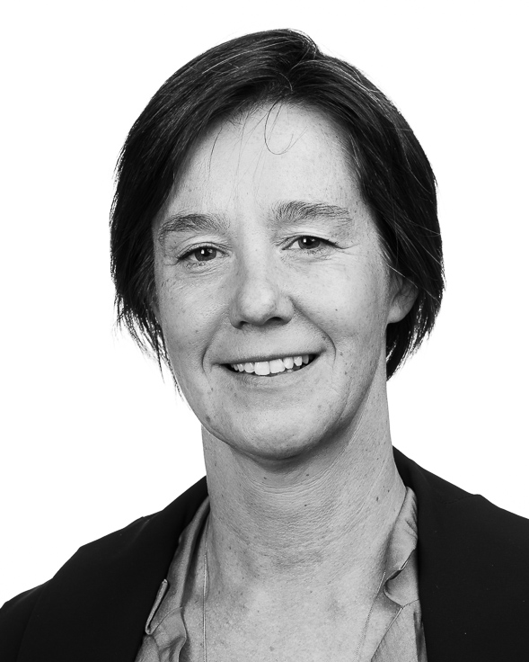 /images/Mitarbeiter/MA-Shooting-2021-736Pixel/SW/Sabine Schwarz (15 von 15).jpg